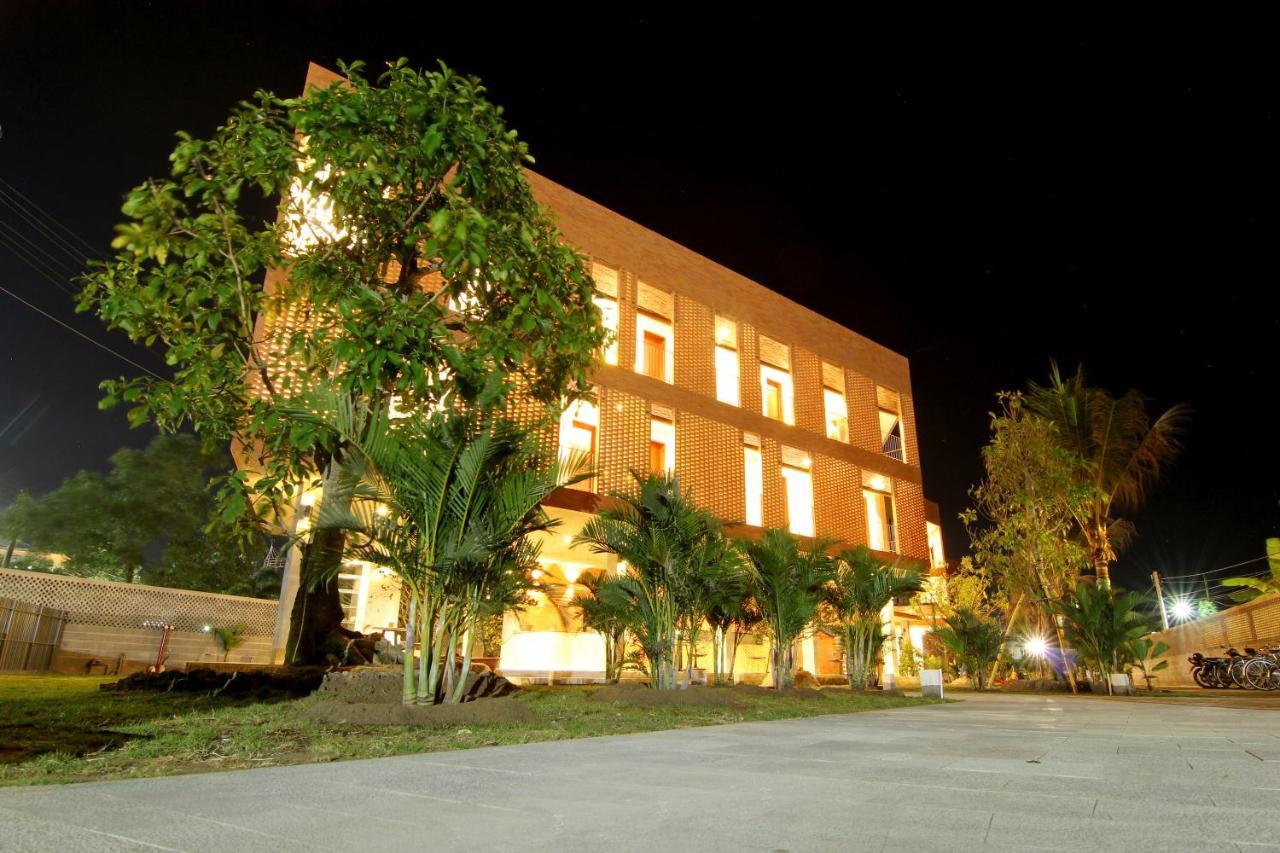 Khach San Huynh Thao Hotel Ben Tre Екстериор снимка